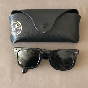 Foldable Authentic Ray Ban sunglasses